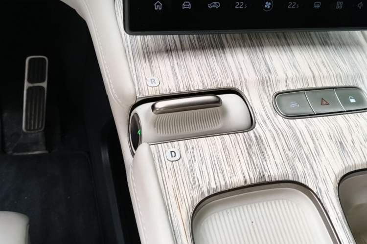 Used Nio ES7 2022 100kWh First Edition Gear Lever