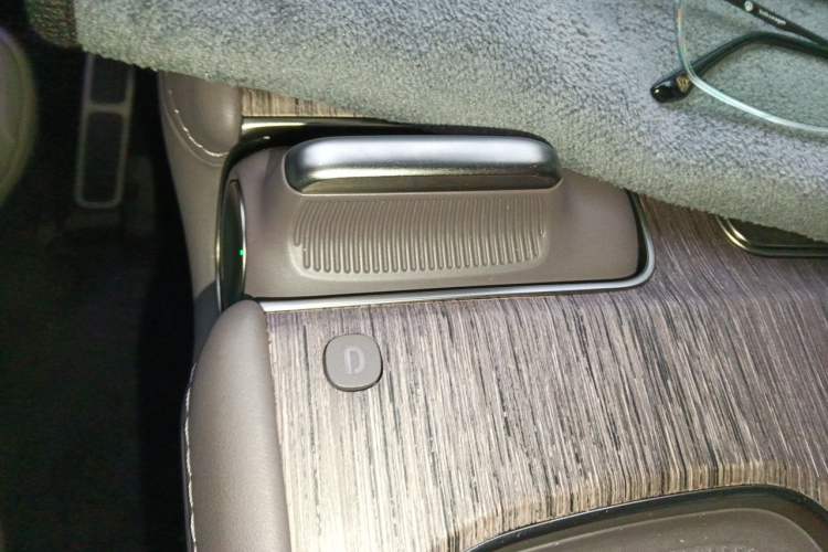 Used Nio ES7 2022 100kWh First Edition Gear Lever