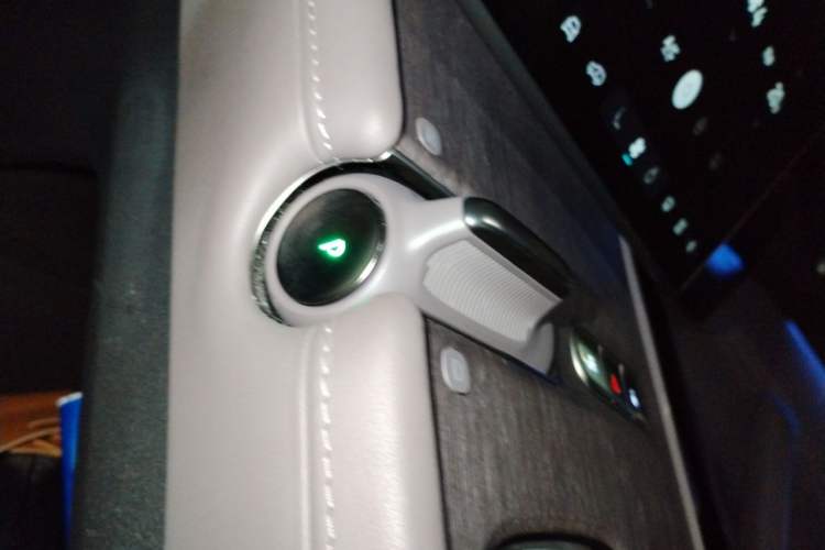 Used Nio ES7 2022 100kWh First Edition Gear Lever