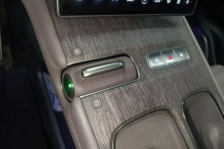 Used Nio ES7 2022 100kWh First Edition Gear Lever