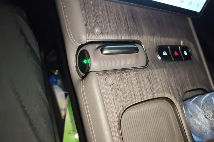 Used Nio ES7 2022 100kWh First Edition Gear Lever