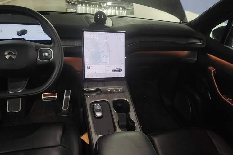 Used Nio ES7 2022 75 kWh Gear Lever