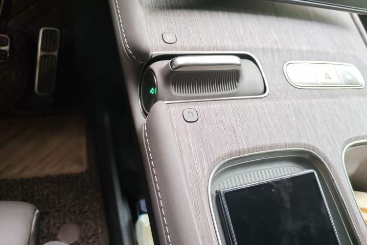 Used Nio ES7 2022 100kWh First Edition Gear Lever