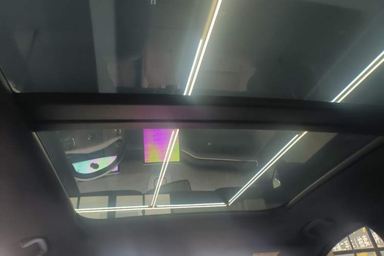Used Nio ES7 2022 75 kWh Headliner