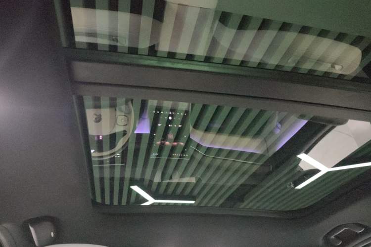 Used Nio ES7 2022 75 kWh Headliner