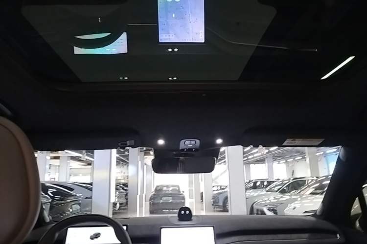 Used Nio ES7 2022 75 kWh Headliner