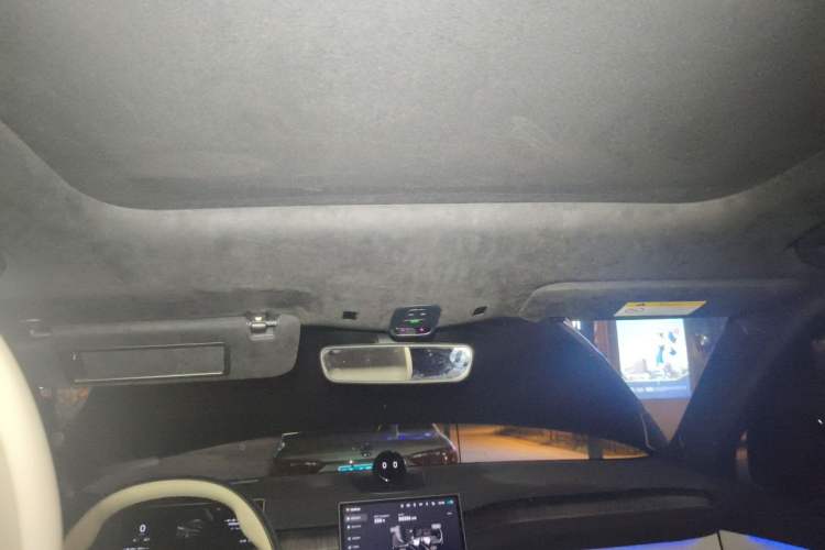 Used Nio ES7 2022 75 kWh Headliner