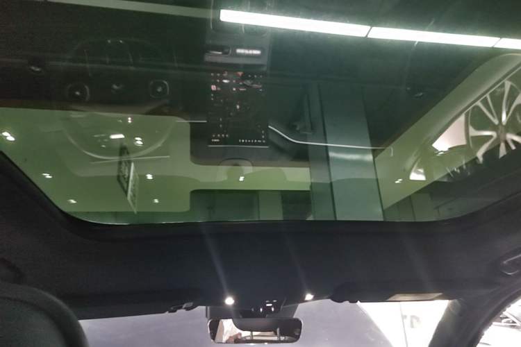 Used Nio ES7 2022 75 kWh Headliner