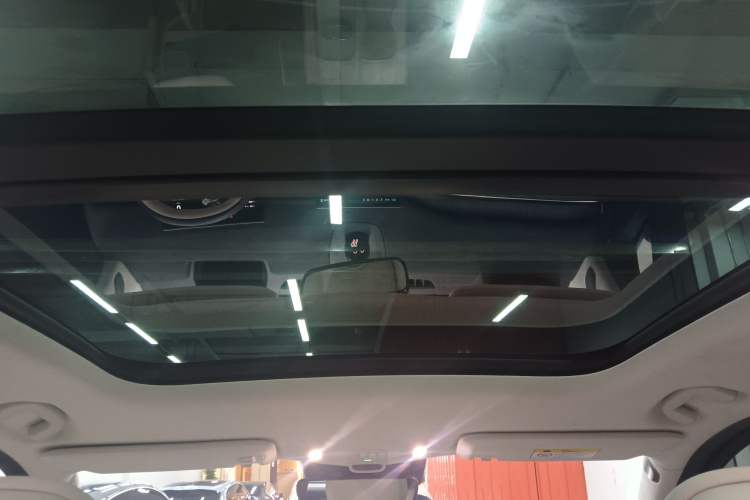 Used Nio ES7 2022 75 kWh Headliner