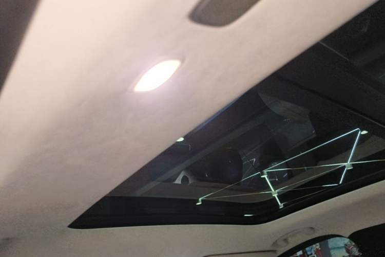 Used Nio ES7 2022 75 kWh Headliner