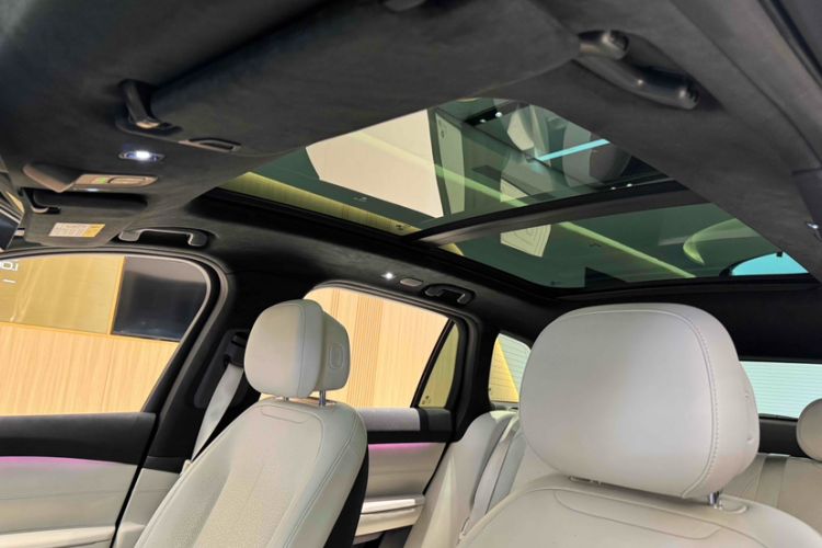Used Nio ES7 2022 75 kWh Headliner