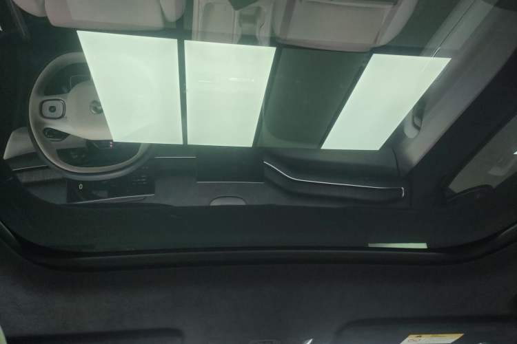 Used Nio ES7 2022 75 kWh Headliner