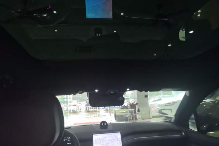 Used Nio ES7 2022 75 kWh Headliner