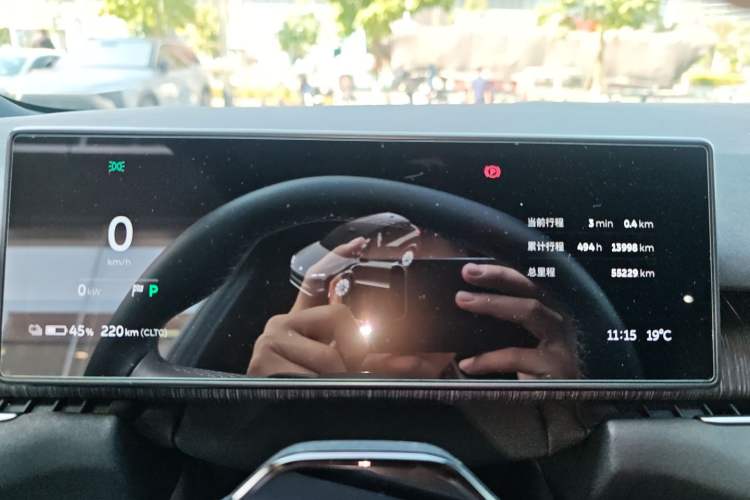 Used Nio ES7 2022 75 kWh Instrument Cluster