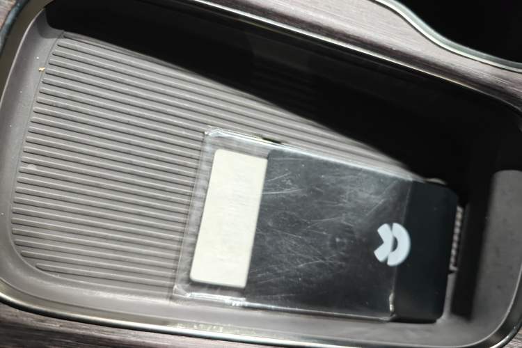 Used Nio ES7 2022 75 kWh Interior 1