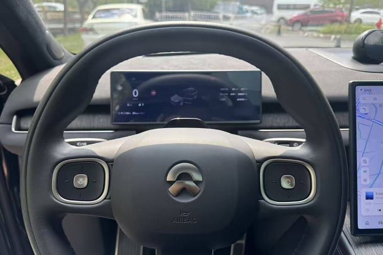 Used Nio ES7 2022 75 kWh Interior 11