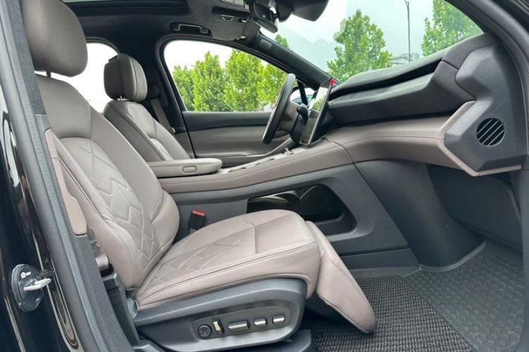 Used Nio ES7 2022 75 kWh Interior 12