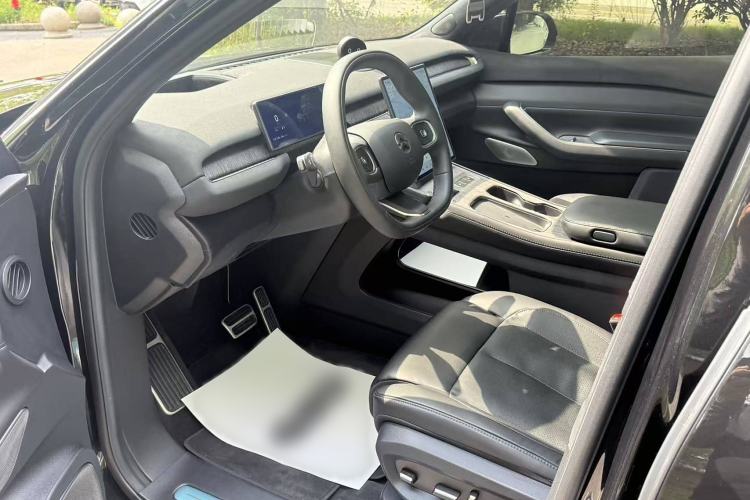 Used Nio ES7 2022 75 kWh Interior 13