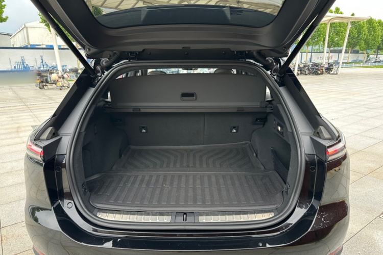 Used Nio ES7 2022 75 kWh Interior 2