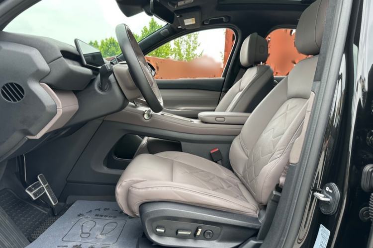 Used Nio ES7 2022 75 kWh Interior 4