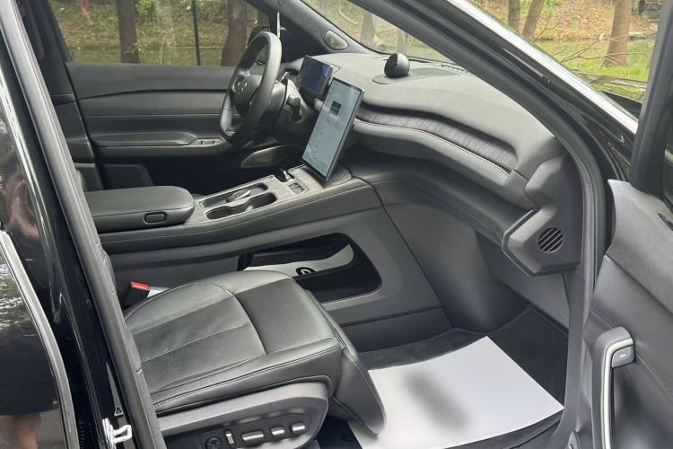 Used Nio ES7 2022 75 kWh Interior 5