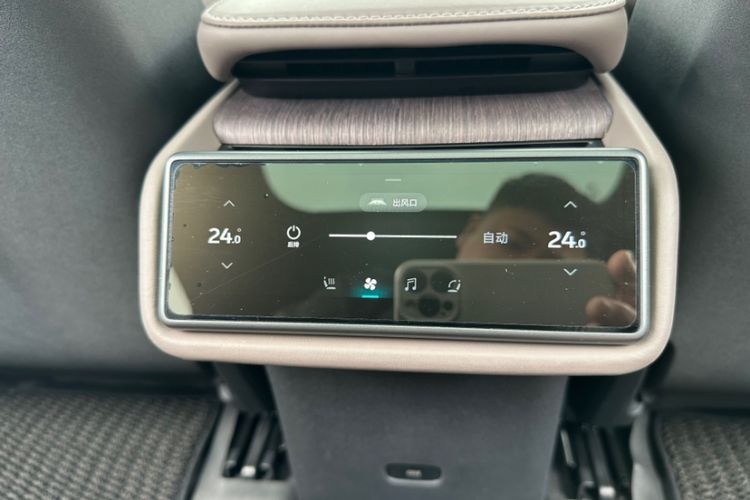 Used Nio ES7 2022 75 kWh Interior 8