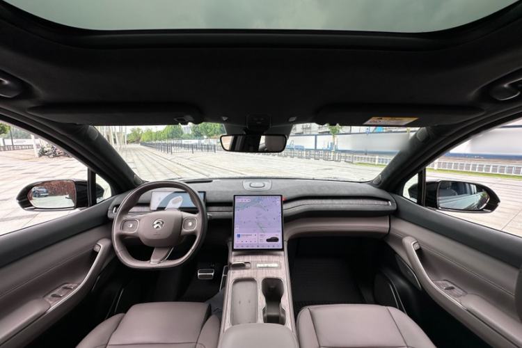 Used Nio ES7 2022 75 kWh Interior 9