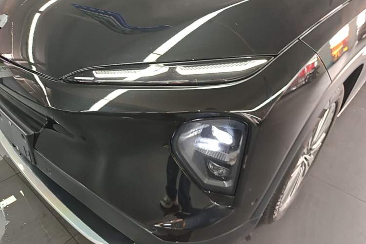 Used Nio ES7 2022 75 kWh Left Front Headlight