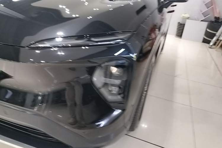 Used Nio ES7 2022 75 kWh Left Front Headlight