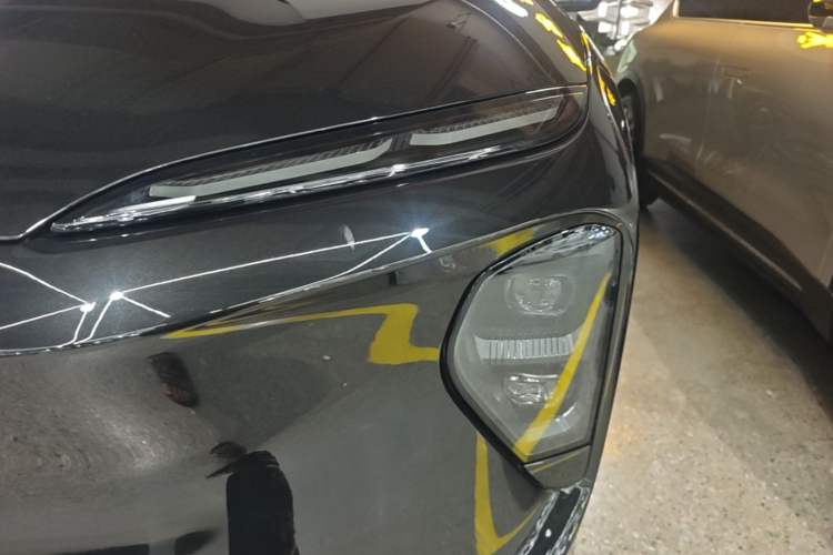 Used Nio ES7 2022 75 kWh Left Front Headlight