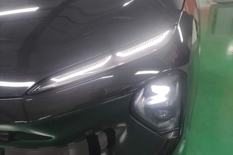 Used Nio ES7 2022 75 kWh Left Front Headlight