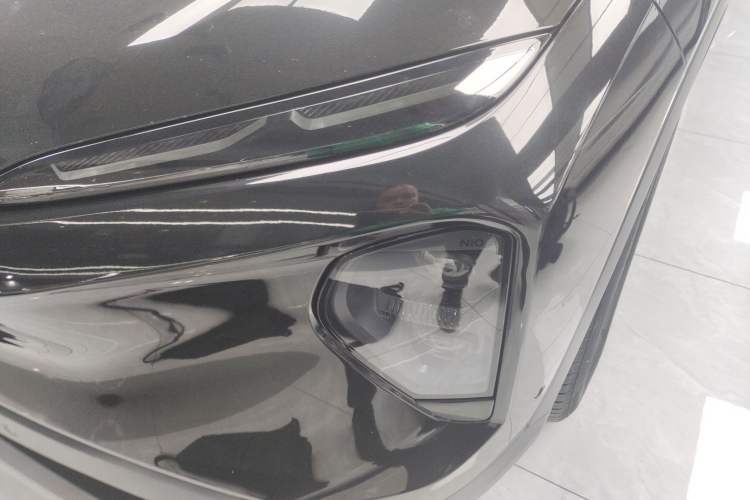 Used Nio ES7 2022 75 kWh Left Front Headlight