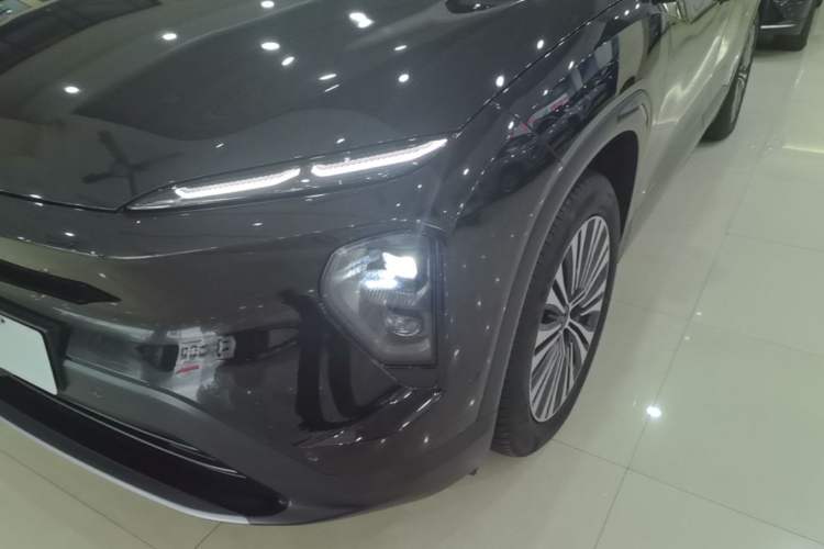 Used Nio ES7 2022 75 kWh Left Front Headlight