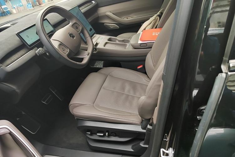 Used Nio ES7 2022 75 kWh Left Front Seat