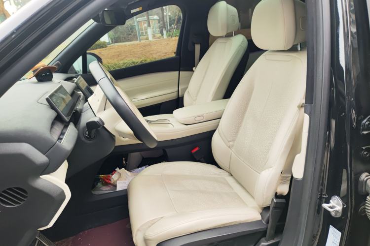 Used Nio ES7 2022 75 kWh Left Front Seat