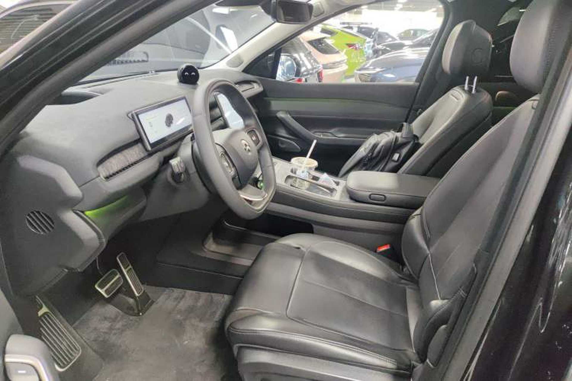 Used Nio ES7 2022 75 kWh Left Front Seat