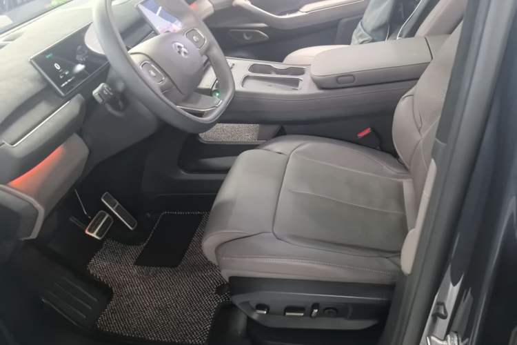 Used Nio ES7 2022 75 kWh Left Front Seat