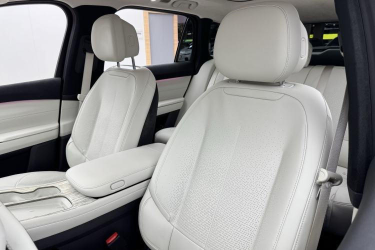 Used Nio ES7 2022 75 kWh Left Front Seat