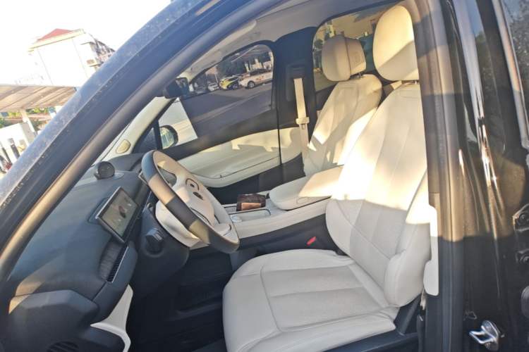 Used Nio ES7 2022 100 kWh Left Front Seat