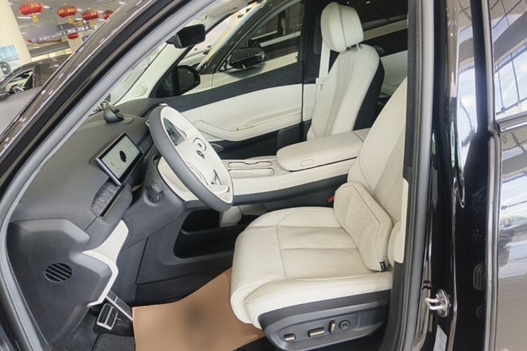 Used Nio ES7 2022 75 kWh Left Front Seat