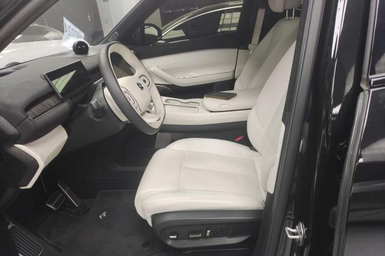 Used Nio ES7 2022 75 kWh Left Front Seat