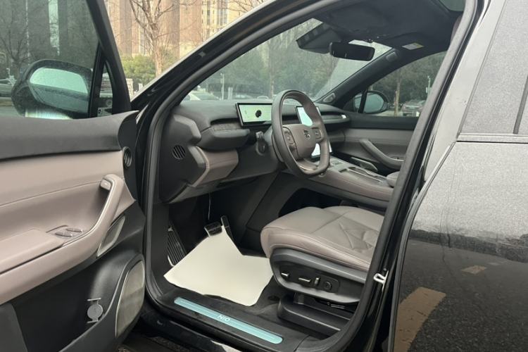 Used Nio ES7 2022 75 kWh Left Front Seat