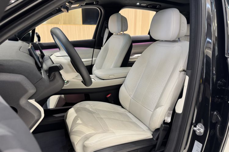Used Nio ES7 2022 75 kWh Left Front Seat