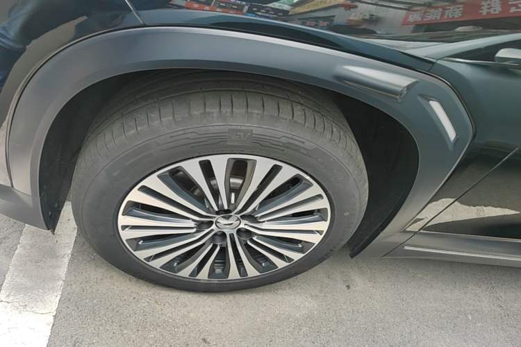 Used Nio ES7 2022 75 kWh Left Front Wheel Hub