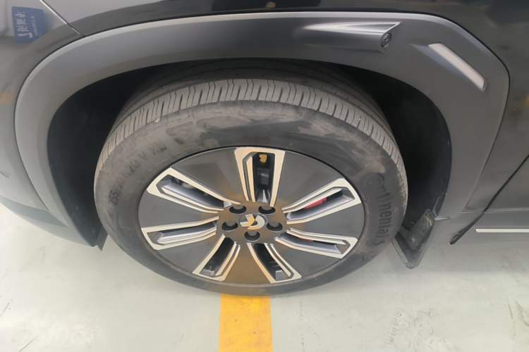 Used Nio ES7 2022 75 kWh Left Front Wheel Hub
