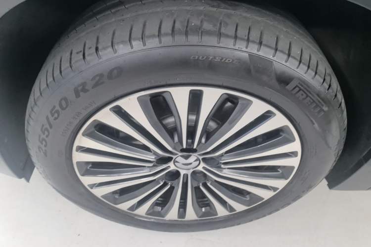 Used Nio ES7 2022 75 kWh Left Front Wheel Hub