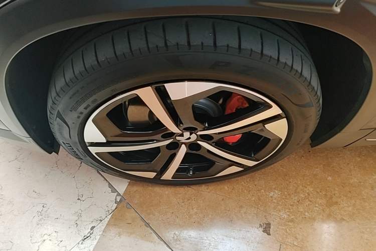 Used Nio ES7 2022 100kWh First Edition Left Front Wheel Hub