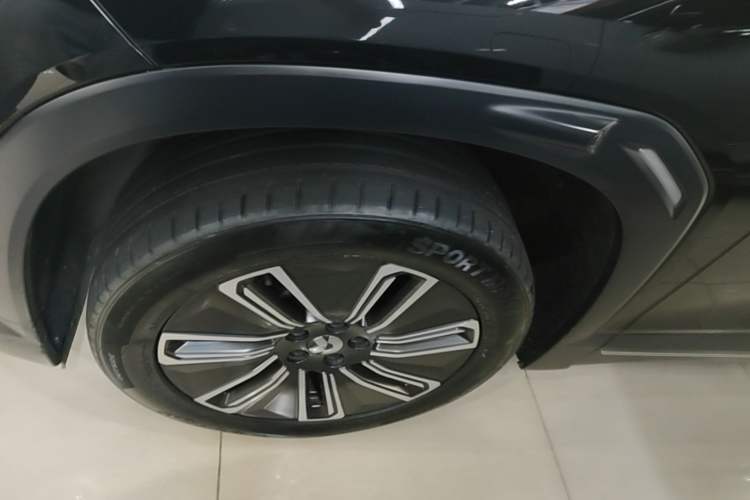 Used Nio ES7 2022 75 kWh Left Front Wheel Hub
