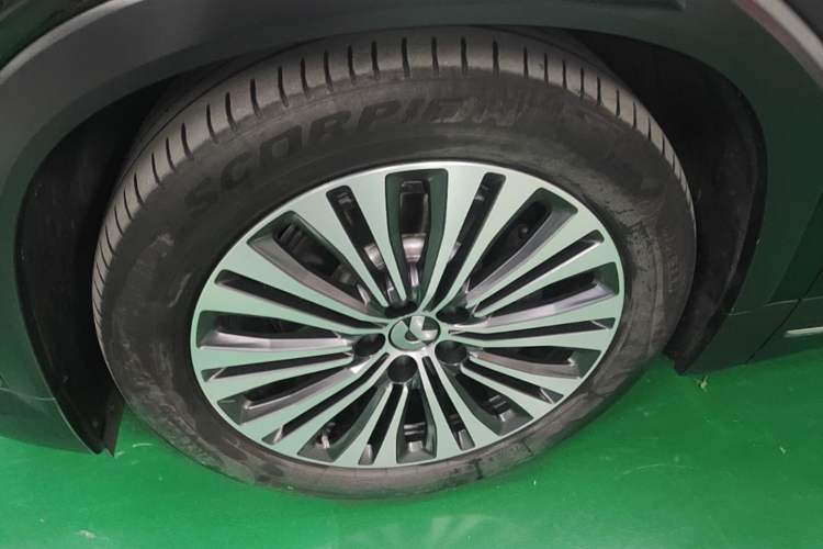 Used Nio ES7 2022 75 kWh Left Front Wheel Hub
