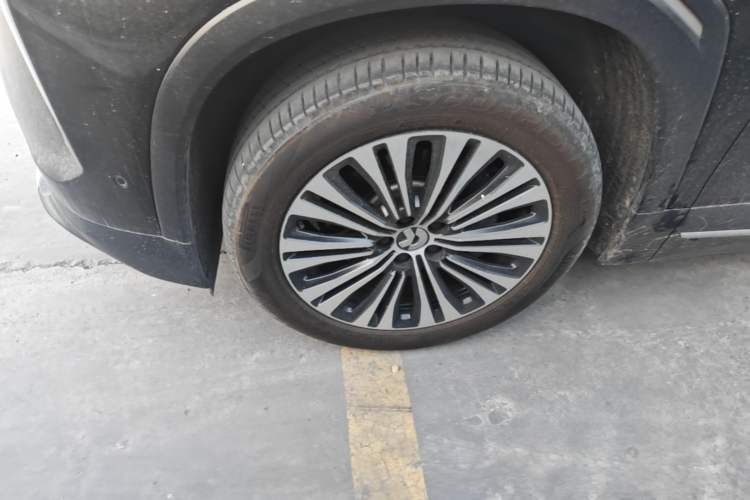 Used Nio ES7 2022 100 kWh Left Front Wheel Hub